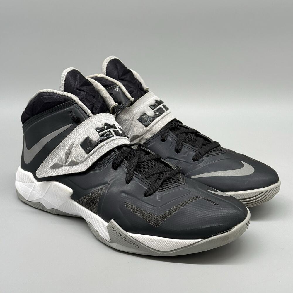 Nike Zoom Soldier VII Lebron Shoes Womens 610343-001 Black Basketball Size 11